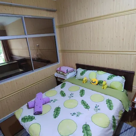 Teluk Batik Beach Apart Ment Lumut Sitiawan No Pool Exterior photo