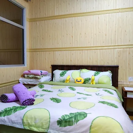 Teluk Batik Beach Apart Ment Lumut Sitiawan No Pool Exterior photo
